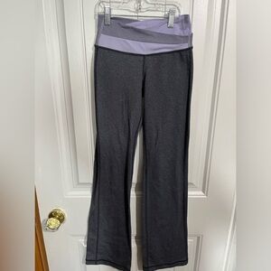 Iululemkn vintage groove pants grey and purple size 2